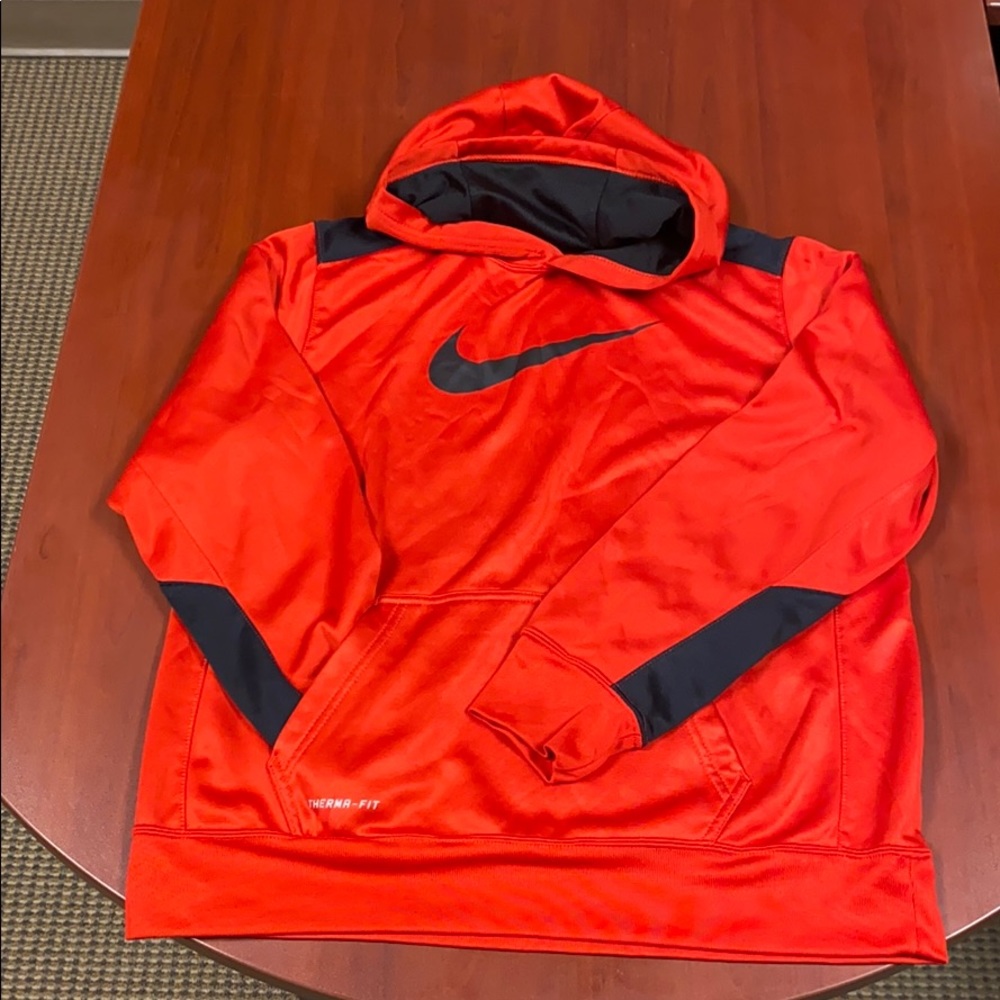 Boys therma-fit Nike hoodie